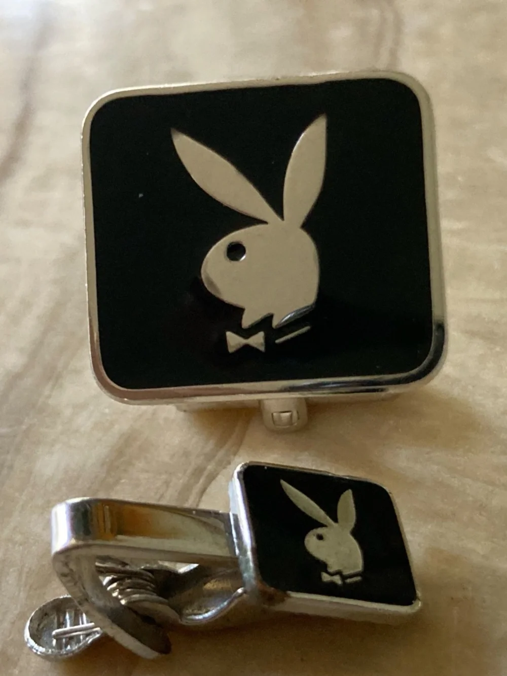 Vintage Playboy Bunny Single Cufflink & Tie Bar – Robbins Co. Attleboro – Black